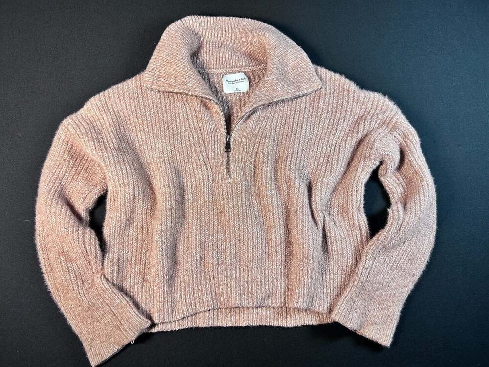 Abercrombie & Fitch Soft A&F Fuzzy Quarter Zip Sweater XS Pink Cropped